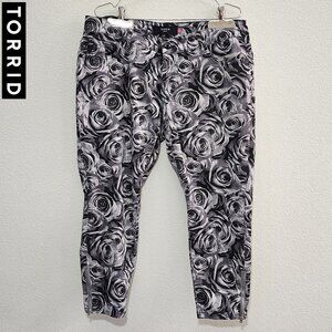 TORRID 14 Grey Black Rose Flower Ankle Zip Cropped Skinny Jeans Plus Size